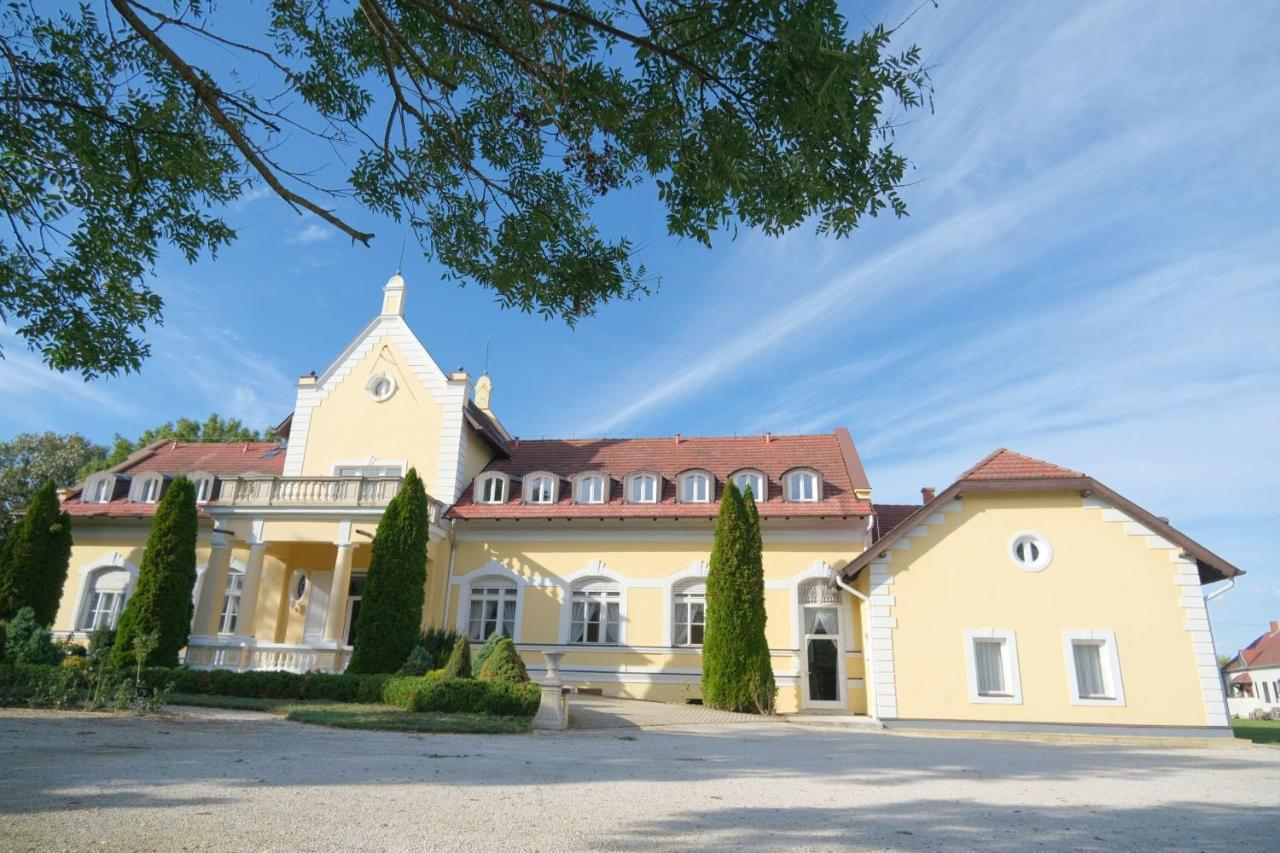 Rosenberg Kuria Taplanszentkereszt Exterior foto